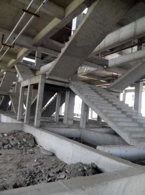 邢台混凝土建筑静力拆除 楼梯梁柱拆除的关键技术与安全实践